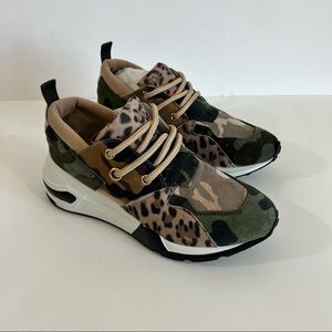 Steve Madden Cliff Sneaker NEW